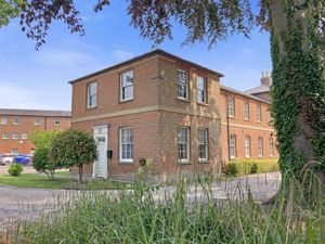 Photo 1- click for photo gallery